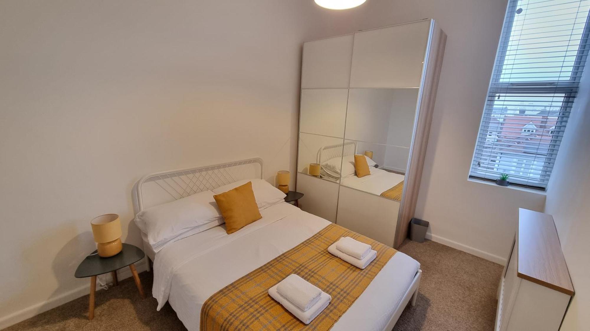 Southsea Escape - Coastal Holiday Apartment - 2 Double Bedrooms Портцмаус Экстерьер фото